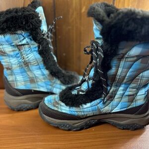 North Face nuptse plaid winter snow insulated fur faux outdoor boots size 4